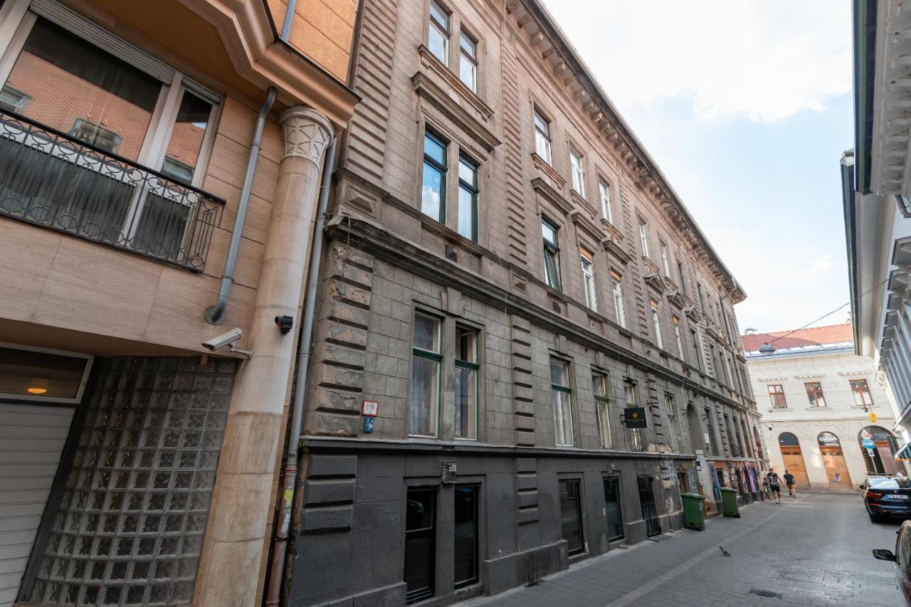 Spacious & Stylish Apartment In Downtown Budapest Kültér fotó